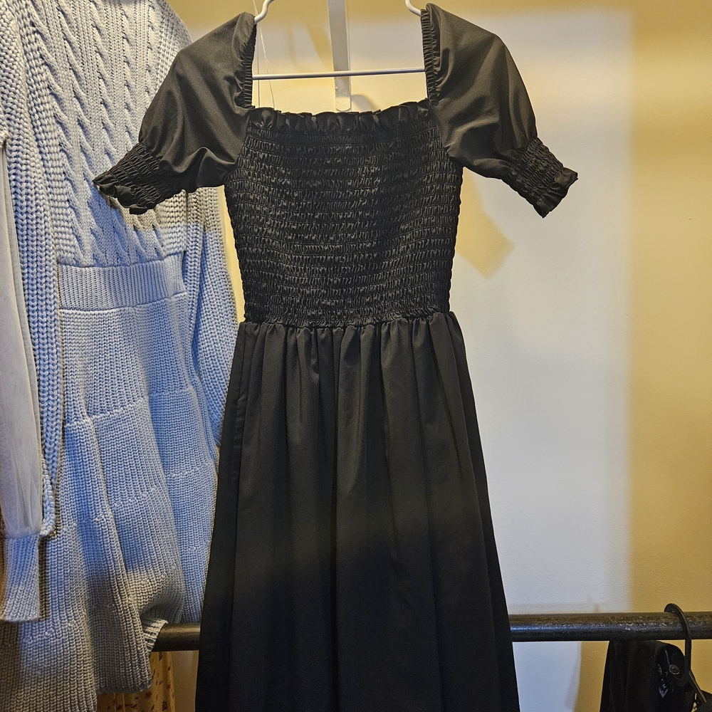 Deandri Dress
